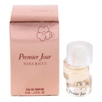 Nina Ricci Luna
